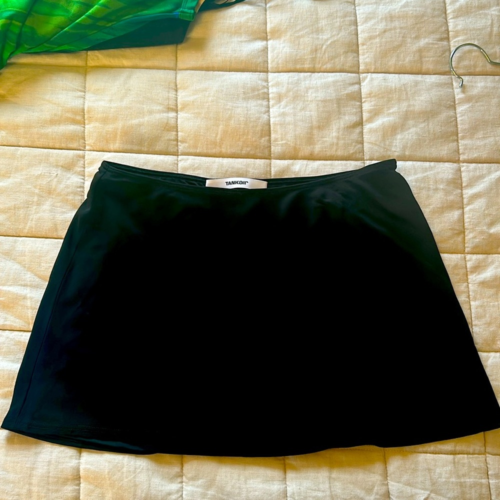 Tank air mini skirt size xs brand new without tags